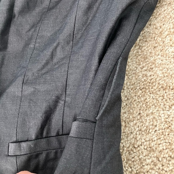 Bebe Wool Blend Charcoal Cropped Two Button Blazer Size 6 - Picture 8 of 11